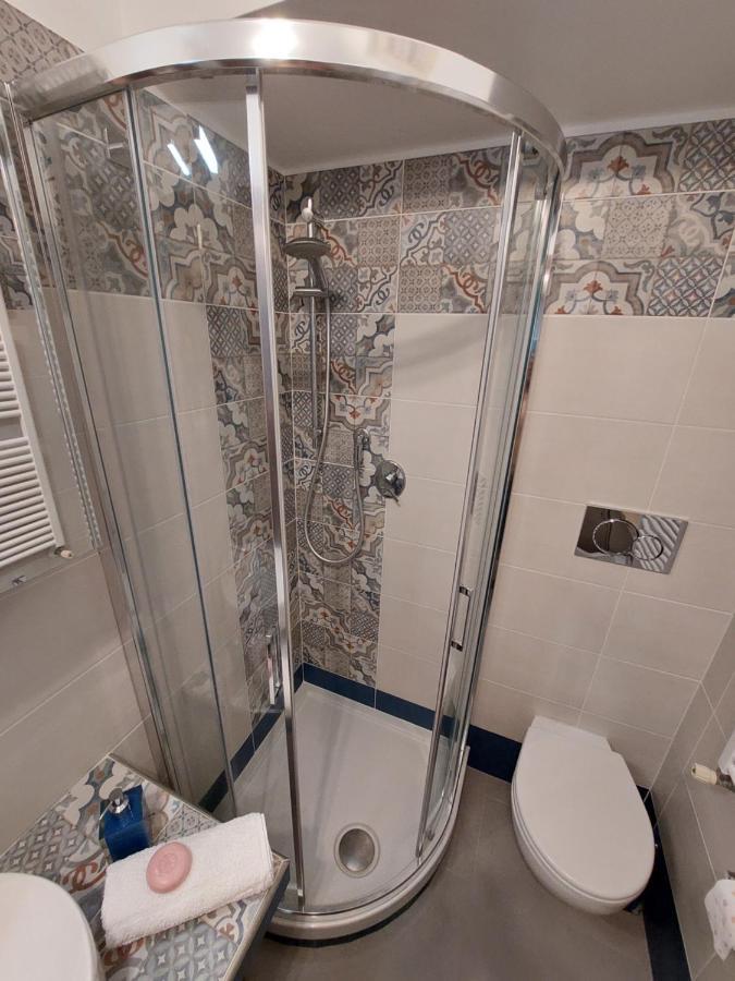 C R A Zy For Rhome Roma Ngoại thất bức ảnh